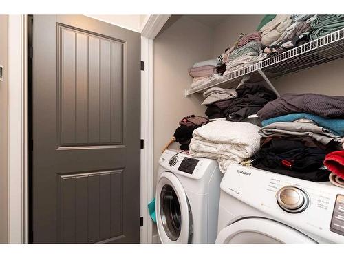 882 Greywolf Run North, Lethbridge, AB - Indoor Photo Showing Laundry Room