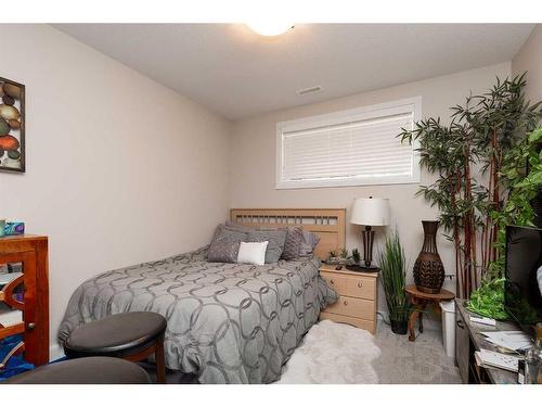 882 Greywolf Run North, Lethbridge, AB - Indoor Photo Showing Bedroom