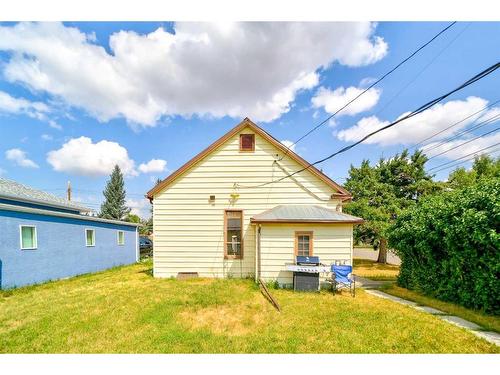 1062 Morden Avenue, Pincher Creek, AB - Outdoor