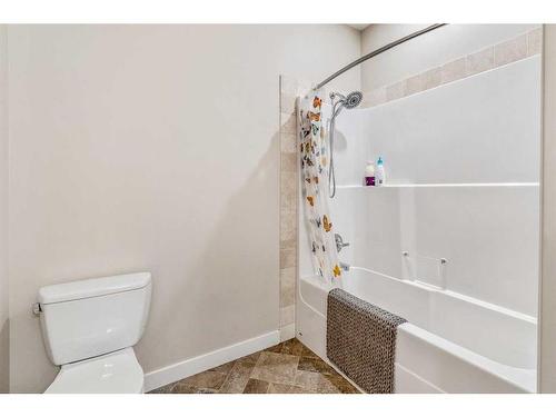 417 Sundance Place, Coalhurst, AB - Indoor Photo Showing Bathroom