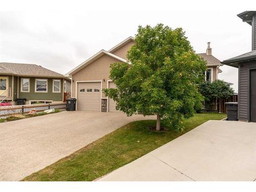 417 Sundance Place, Coalhurst, AB - Outdoor