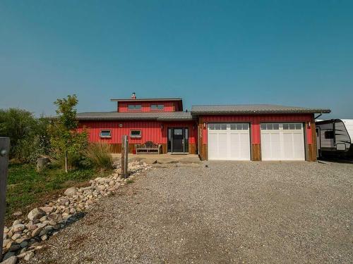 335 Avro Anson Road, Fort Macleod, AB - Outdoor With Deck Patio Veranda