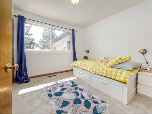 1803 22 Street South, Lethbridge, AB - Indoor Photo Showing Bedroom