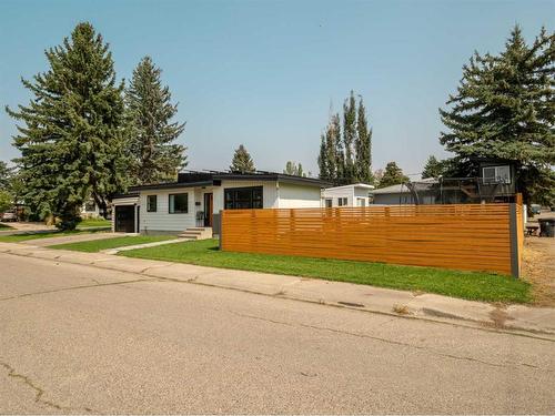 1803 22 Street South, Lethbridge, AB - Outdoor