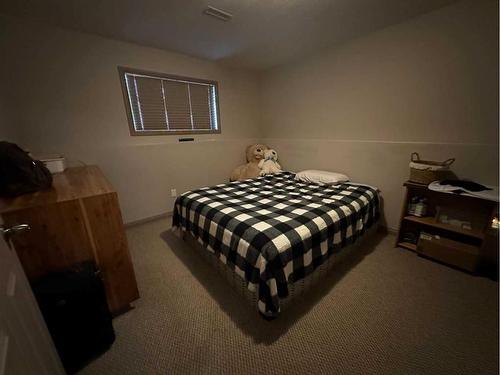 5402 44 Avenue, Taber, AB - Indoor Photo Showing Bedroom