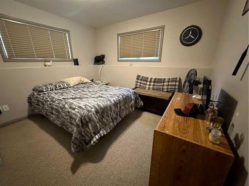 5402 44 Avenue, Taber, AB - Indoor Photo Showing Bedroom