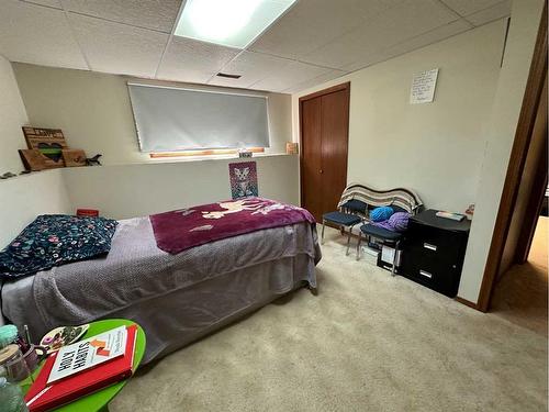 4009 Heritage Drive, Taber, AB - Indoor Photo Showing Bedroom