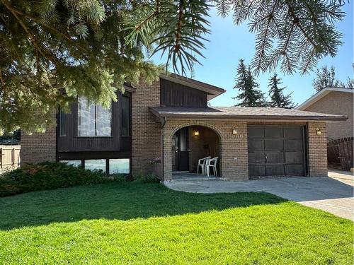 4009 Heritage Drive, Taber, AB - Outdoor