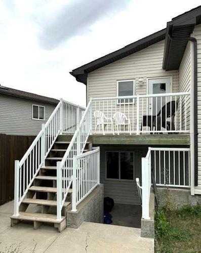 143 Mt Sundance Crescent West, Lethbridge, AB - Outdoor With Deck Patio Veranda With Exterior