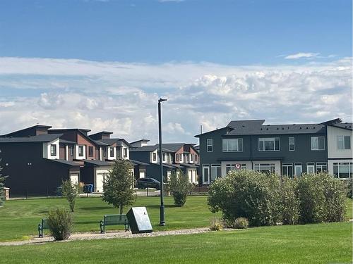 3-406 Highlands Boulevard West, Lethbridge, AB - Outdoor