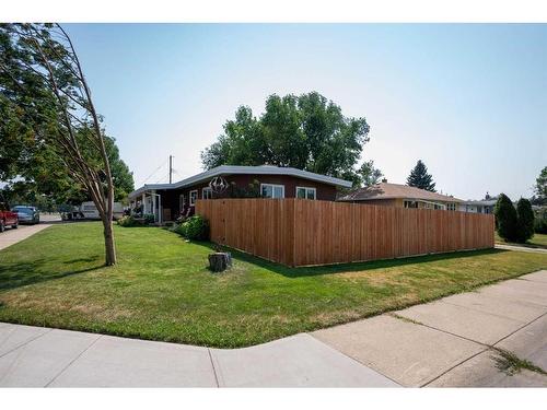 1110 10 Street South, Lethbridge, AB - Outdoor