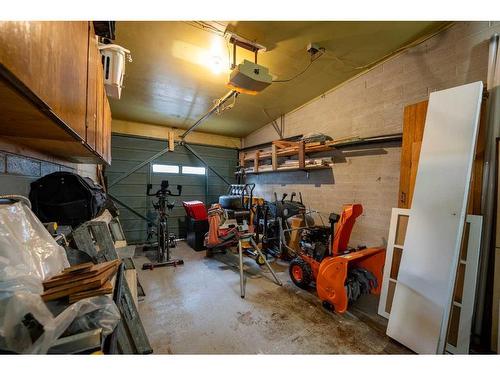 1110 10 Street South, Lethbridge, AB - Indoor Photo Showing Garage