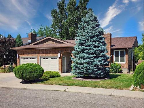 3805 Redwood Road South, Lethbridge, AB - Outdoor