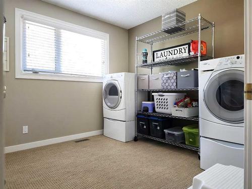 3805 Redwood Road South, Lethbridge, AB - Indoor Photo Showing Laundry Room