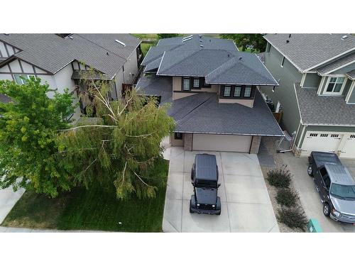 6 Riverine Lane West, Lethbridge, AB 