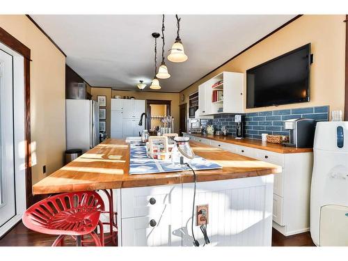 160057 Twp 154, Rural Newell, County Of, AB - Indoor Photo Showing Kitchen