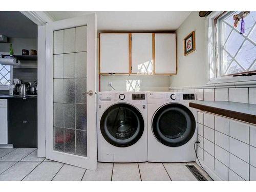 437 Main Street, Milk River, AB - Indoor Photo Showing Laundry Room