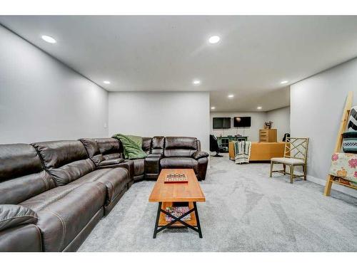 31 Erminerun Place North, Lethbridge, AB - Indoor