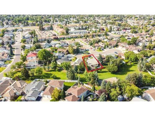 31 Erminerun Place North, Lethbridge, AB - Outdoor With View