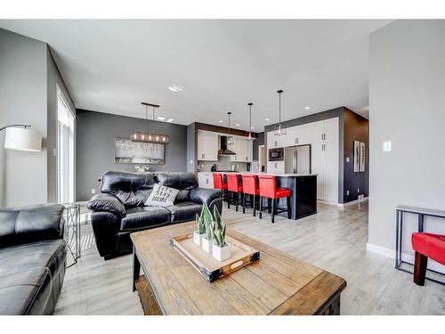 893 Atlantic Cove West, Lethbridge, AB - Indoor Photo Showing Living Room