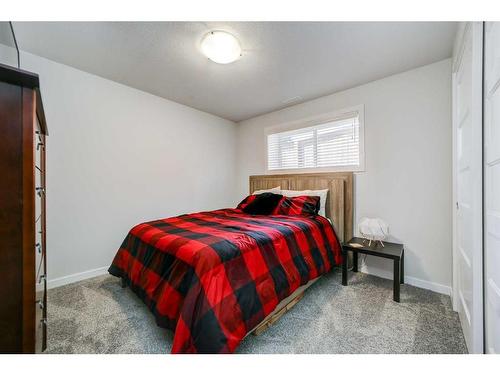 893 Atlantic Cove West, Lethbridge, AB - Indoor Photo Showing Bedroom