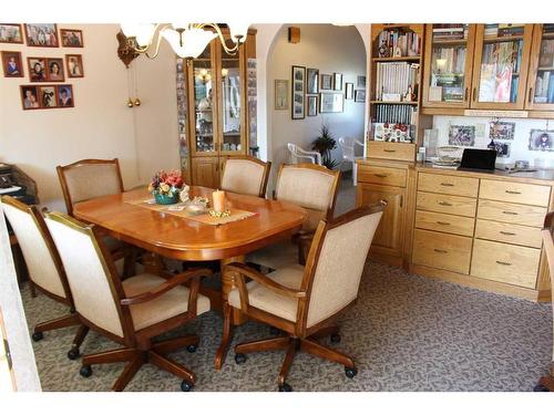 100 4Th Street, Picture Butte, AB - Indoor Photo Showing Dining Room