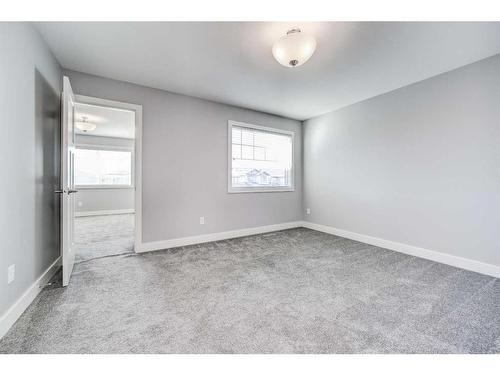 4401 40 Avenue South, Lethbridge, AB - Indoor Photo Showing Other Room