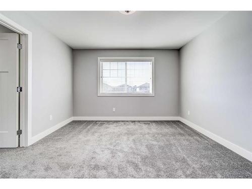 4401 40 Avenue South, Lethbridge, AB - Indoor Photo Showing Other Room