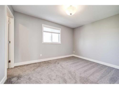 4401 40 Avenue South, Lethbridge, AB - Indoor Photo Showing Other Room