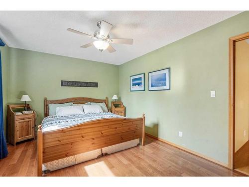 51 Wildwood Crescent West, Lethbridge, AB - Indoor Photo Showing Bedroom