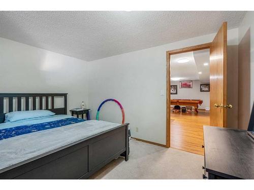 51 Wildwood Crescent West, Lethbridge, AB - Indoor Photo Showing Bedroom