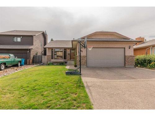 51 Wildwood Crescent West, Lethbridge, AB - Outdoor