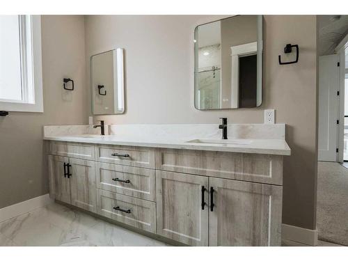 213 Greenwood Road, Coalhurst, AB - Indoor Photo Showing Bathroom