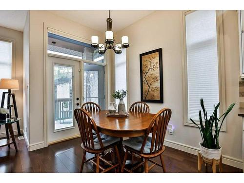 406 Gateway Crescent South, Lethbridge, AB - Indoor Photo Showing Dining Room