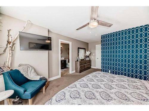 422 Twinriver Road West, Lethbridge, AB - Indoor Photo Showing Bedroom