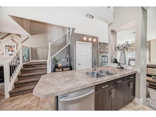 422 Twinriver Road West, Lethbridge, AB - Indoor Photo Showing Kitchen With Double Sink