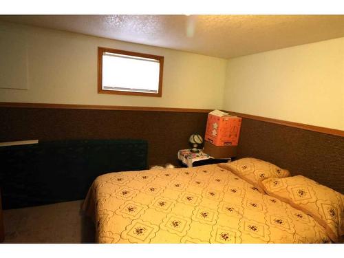 740 Crescent Avenue North, Picture Butte, AB - Indoor