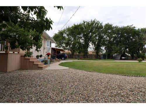 740 Crescent Avenue North, Picture Butte, AB - Outdoor