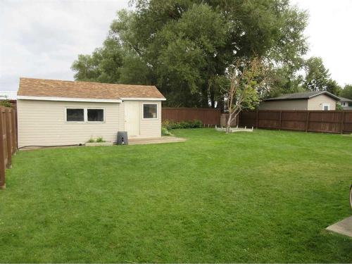 17 8 Avenue West, Barnwell, AB - Outdoor