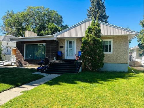 618 19 Street South, Lethbridge, AB - Outdoor