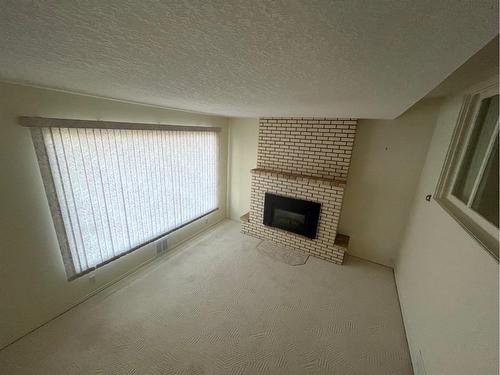 618 19 Street South, Lethbridge, AB - Indoor With Fireplace