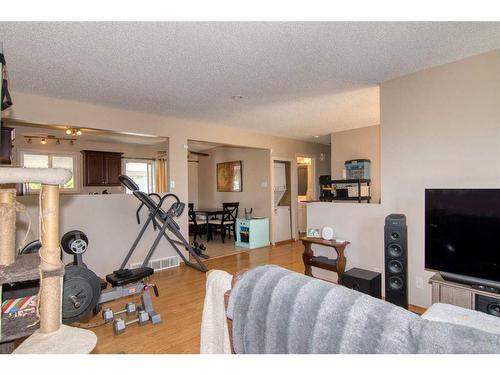 265 Laval Boulevard West, Lethbridge, AB - Indoor