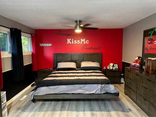 2218 6A Avenue North, Lethbridge, AB - Indoor Photo Showing Bedroom