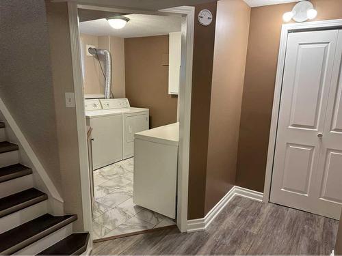 2218 6A Avenue North, Lethbridge, AB - Indoor Photo Showing Laundry Room