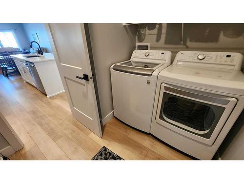 4617 26 Avenue South, Lethbridge, AB - Indoor Photo Showing Laundry Room