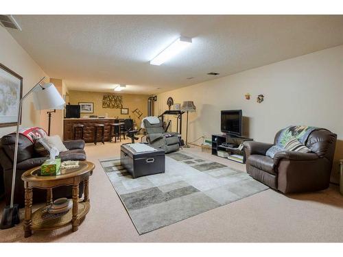 22 Mt Royal Place West, Lethbridge, AB - Indoor