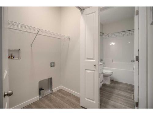 202-1940 Parkside Way, Coaldale, AB - Indoor Photo Showing Bathroom