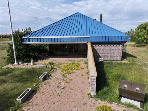 4168 Hwy 9, Oyen, AB 