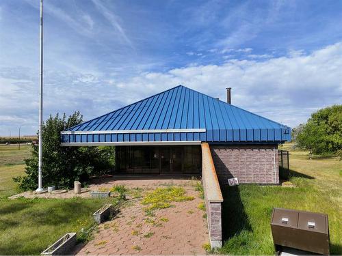 4168 Hwy 9, Oyen, AB 