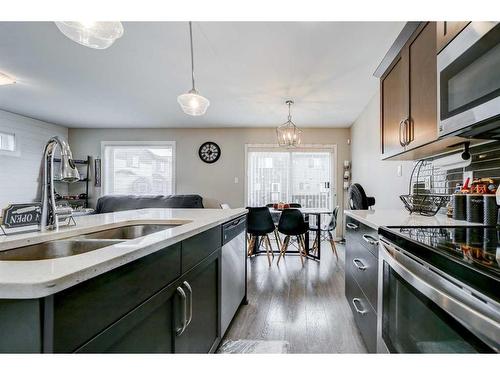 5-1220 Keystone Road West, Lethbridge, AB - Indoor Photo Showing Kitchen With Double Sink With Upgraded Kitchen